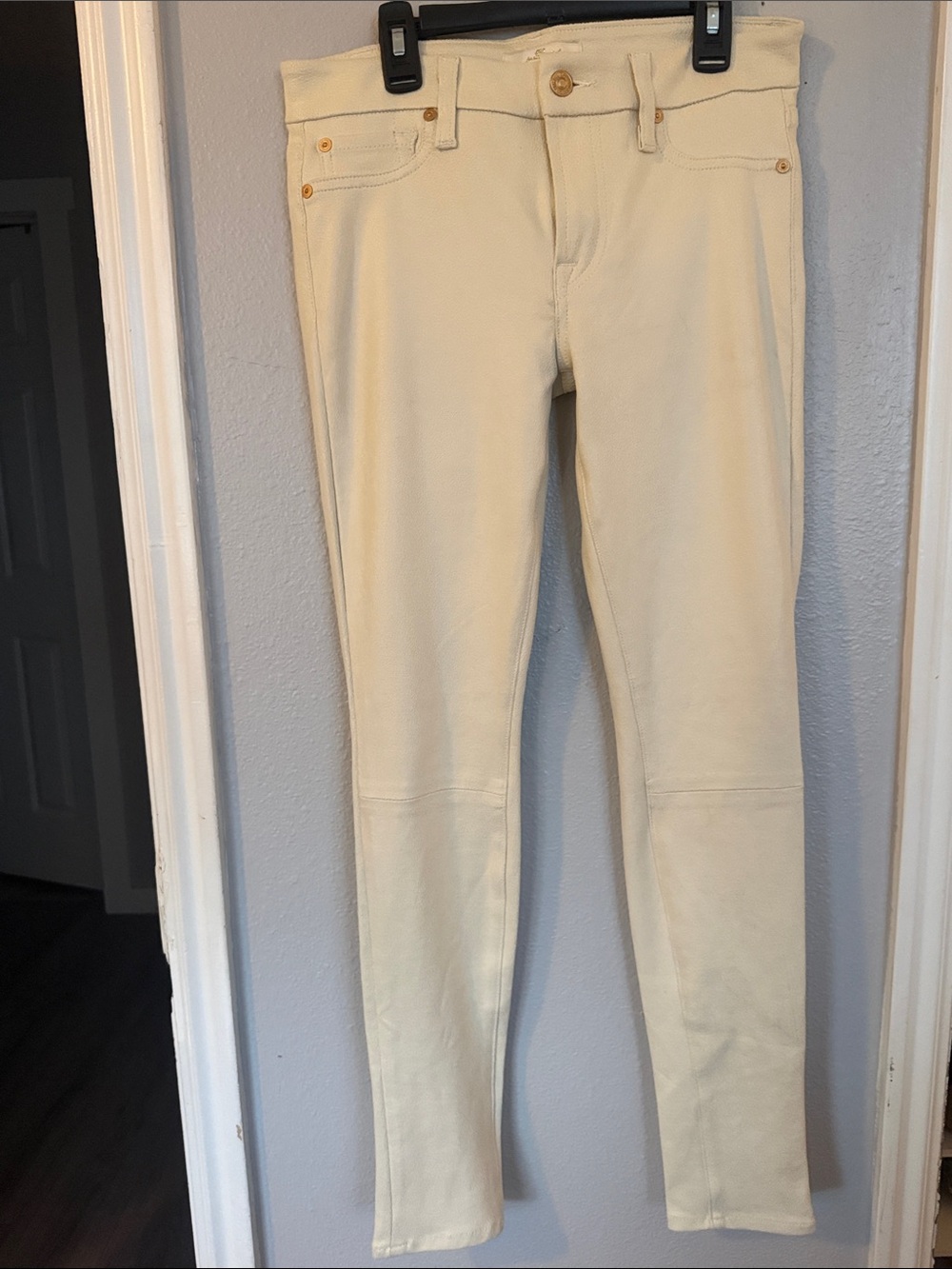 7 For All Mankind Cream Skinny Jeans - Slim Neutral Fit